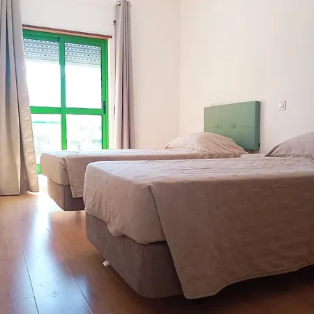 Sweet Romanzeiras Apartment